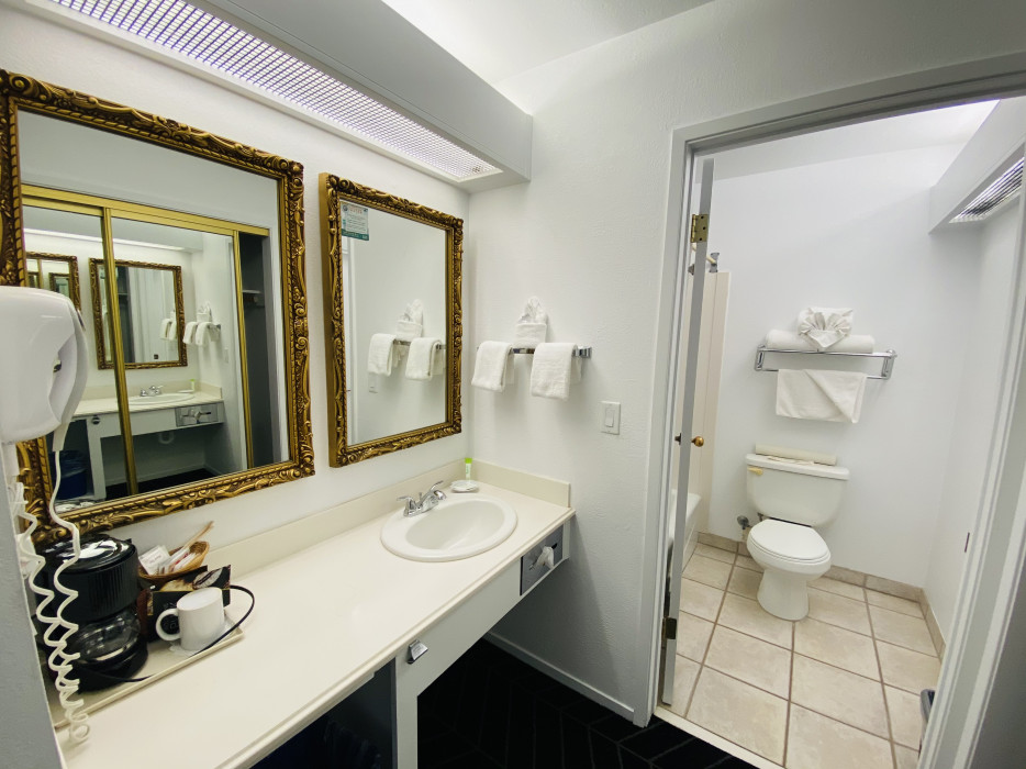 KD bathroom and vanity 